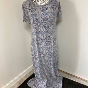 LulaRoe Maria, Size S, Blues and Pink design, GUC.  Ribbed material.